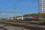 Siemens Vectron 193 469-4 durchfährt solo den Bahnhof Pratteln.