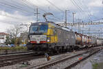 Siemens Vectron 193 717-6 durchfährt den Bahnhof Pratteln.