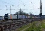 northrail 193 922-2 pausiert am 11.04.2022 mit einem KLV in Bad Hersfeld.