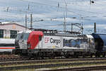 Siemens Vectron 383 062-7 durchfährt den badischen Bahnhof.