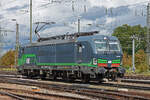 Siemens Vectron 193 257-3 durchfährt solo den badischen Bahnhof.