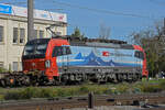 Siemens Vectron 193 465-2 durchfährt am 25.10.2022 den Bahnhof Pratteln.