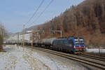 Siemens Vectron 193 526-1 fährt am 19.12.2022 Richtung Bahnhof Tecknau.