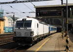 9180 6199 567-5  D-RAILL als Zuglok für den Eurocity Berliner hier beim Halt in Ústí nad Labem
02.06.2023  10:31 Uhr.
Zu Recht vom Admin die  Tiefen  bemängelt. Beim nächsten Mal besser.
