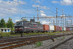 Siemens Vectron 193 657-4 durchfährt am 01.09.2023 den Bahnhof Pratteln.