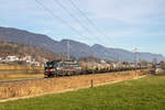 Die Br 193 657  Lago Maggiore  zieht den Kesselzug Nr.