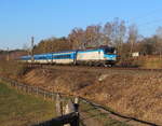 R 615 mit Interjet Wagenpark und CD Vectron 193 bei Kynsperk nad Ohri unterwegs von Cheb nach Prag über Usti nad Labem. Aufgenommen am 10.01.2024
