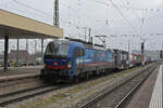 Siemens Vectron 193 521-2 durchfährt am 29.02.2024 den badischen Bahnhof.