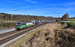 193 245 mit einem Autozug am 21.02.2024 bei Sandbach.