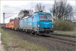 193 753-1 mit einem Containerzug am 26.03.2024 bei Kerzell