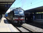 SBB - Lok 193 655 mit Güterzug bei der durchfahrt im Bhf.