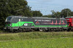 193 277 ELL/TXL  We love to Connect  mit einem  KLV-Zug bei Eglharting am 23.09.24