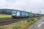 193 835-6 mit einem Containerzug bei Kerzell am 12.09.2024.