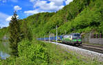 193 245 mit einem KLV am 26.04.2024 bei Ingling.