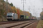 193 153 am 27. Oktober 2024 auf den südlichen Berliner Ring bei Diedersdorf mit einem Containerzug.



Deutschland / Güterverkehr / KLV-/Sattelauflieger-Züge, Deutschland / Unternehmen (L - Z) / Railpool GmbH, München ·Rpool·, Deutschland / E-Loks | Drehstrom | 91 80 / 6 193 · 7 193 BR 193 ·Vectron AC/MS· 'X4 E' Private