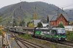 In Richtung Süden durchfährt die Rail Force One-193 947 am 09.11.2024 den Bahnhof Boppard