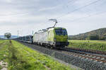 193-587 mit einem Autozug bei Retzbach-Z.am 16.10.2024.