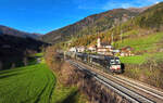 193 702 + 193 70x mit einem Containerzug am 31.10.2024 bei Novale.