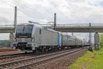 Railpool´s 193 803-4 mit einem Fussballsonderzug (Stuttgart - Gelsenkirchen) bei Porz(Rhein) am 11.05.2013