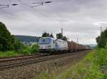 193 883 ist mit ihren Containerzug in Richtung Süden am 10.06.15 bei Fulda unterwegs.