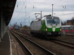 Am 28.03.2016 kam die 193 814 mit einem Hackschnitzelzug aus Richtung Wittenberge nach Stendal.Hier rangierte sie gerade an das andere Zugende.