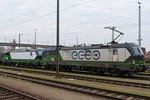 193 211 und 193 264 vor einem Güerzug stehend im Bahnhof Plattling 09.04.2016