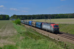 193 502 (EU46 502) mit einem Kohlezug am 10.05.2016 bei Frankfurt-Rosengarten.