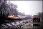 103220 kommt hier am 22.11.1991 um 9.55 Uhr mit dem EC 29 Prinz Eugen nach Wien durch den Bahnhof Natrup Hagen.