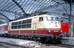 DB Fernverkehr 103 226 mit IC (Köln Hbf, 01.06.1999); digitalisiertes Dia.