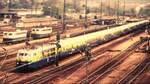 26.04.1996 103 220-0  mit Dz 24831 Würzburg nach Stuttgart,im Hbf Heilbronn Touristikzug, Fotostandplatz Stellwerk Hf.