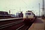 02.Aug 1992 Hbf.-Bremen  einfahrend 103 217-6 mit IC 827 Bild 2 .Es war ein Sonntag und ich wusste das ein Dampfsonderzug nach Bremen Kommt , aber erstmal ein paar Regelbetriebsaufnahmen.