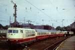 02.Aug 1992 Hbf.-Bremen  ausfahrend 103 103-8 mit IC 522 Bild 1 .Es war ein Sonntag und ich wusste das ein Dampfsonderzug nach Bremen Kommt , aber erstmal ein paar Regelbetriebsaufnahmen.