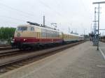 103 222-6 an der Front eines Messzuges im Karlsruher Hbf. Das war am 27.Mai2008