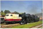 DB 103 235 und der neue sterr. Damplok-Star 52 100 im Heizhaus Strasshof, 25.4.2010.