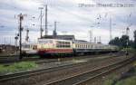 103135 ist am 3.7.1988 um 11.11 Uhr in Friedberg (Hessen) mit dem D 1576 nach Kassel unterwegs.