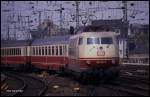 103116 fährt mit dem IC 524 Münchner Kindl am 26.4.1990 um 14.05 Uhr in Köln HBF ein.
