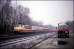 Trübes Novemberwetter herrschte am 22.11.1991 im Bahnhof Natrup - Hagen, als 103220 um 9.55 Uhrmit dem EC 29  Prinz Eugen  nach Wien über die Rollbahn fuhr.