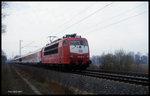 103174 mit Intercity Richtung Norden am 29.3.1998 um 10.15 Uhr auf der Rollbahn am Ortsrand von Hasbergen.