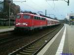 110 500-6 mit RE Hannover - Braunschweig im Bahnhof  Peine