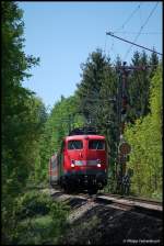 110 425 bringt zur Mittagszeit des 12.05.08 RB 37153 von Aalen nach Donauwrth, aufgenomen kurz hinter Goldshfe an der Riesbahn (KBS 995).