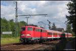 110 483 bringt zur Vormittagszeit des 21.06.08 RB 37150 von Donauwrth nach Aalen, aufgenommen bei der Ausfahrt aus dem Goldshfer Bahnhof. Ein senkrecht durchs Bild ragender Funkmast wurde nachtrglich unsichtbar gemacht... ;-)