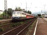 110 413-2 mit RB 11100 Kln Deutz-Koblenz Hbf auf Bahnhof Andernach am 20-7-2000. Bild und scan: Date Jan de Vries.