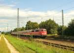 Hier eine 110 vor einer RB, die  auf dem Weg in richtung Obertraubling ist.