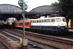 110 395-1 mit RB 8421 Kln Deutz-Mnchengladbach auf Aachen Hauptbahnhof am 13-07-1998.
