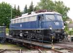 Eine ehrwrdige Bgelfalten-E10, die 110 348 des DB-Museums Koblenz-Ltzel, zu Gast im Sddeutschen Eisenbahnmuseum Heilbronn am 19.06.2010