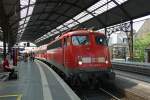110 486-8 mit dem RE10122 aus Hamm in Aachen Hbf, danach fuhr der Zug nach Rothe-Erde und wurde gegen einen Dosto-Park getauscht, 21.5.11