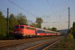 Nun drei Bilder fr die Abendlicht-Freunde. Hier die 110 427-2 am 24.09.2011 beim letzten Licht des Tages bei der Rckfahrt von Linz(Rhein) nach Kln Hbf als 48131 in Unkel.