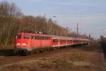 110 429-8 mit einer RB 35 nach Wesel bei der Einfahrt in Dinslaken am 26.03.2012