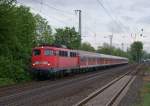 110 456-1 zog am 09.05.2012 die RB 30528 von Kln nach Wesel durch Dsseldorf-Oberbilk