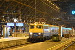 Am 10.12.2016 stand die 110 383-7 mit dem Rheingoldsonderzug nach Lübbeck in Köln Hbf. Statt der 110 383-7 war urspünglich die E10 1239 als Zuglok geplant. 

Köln Hbf 10.12.2016